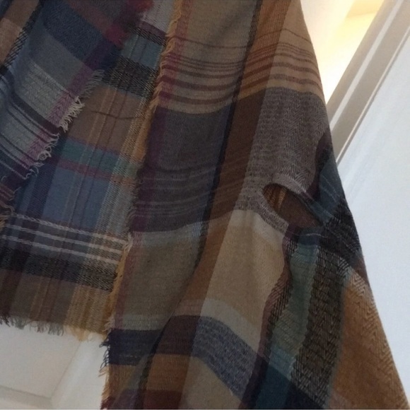 Plaid poncho - Picture 6 of 6